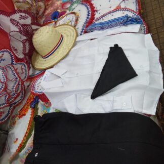 camisa tipo escolar , pantalón tipo escolar faja para danza, pañoleta